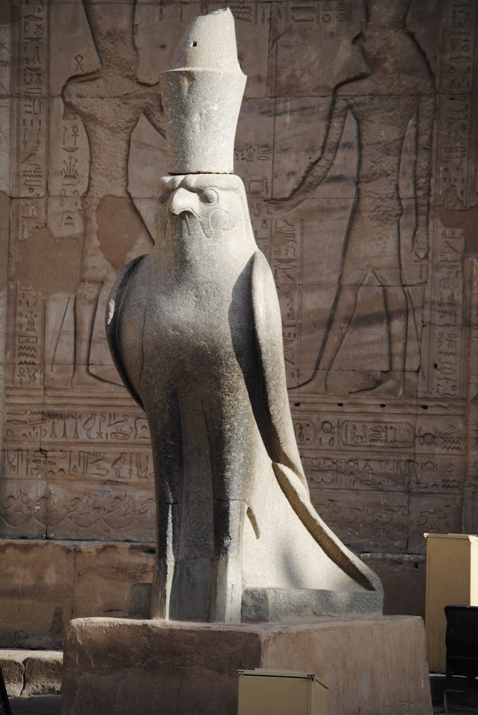 Estatua de Horus