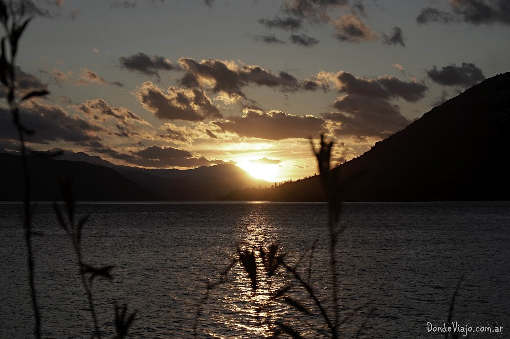 Atardecer en el lago Nahuel Huapi