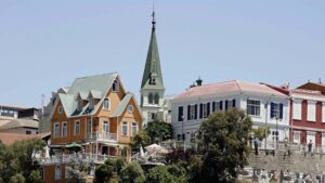 Lee más sobre el artículo Cerros de Valparaíso: cuáles visitar y qué ver en la ciudad