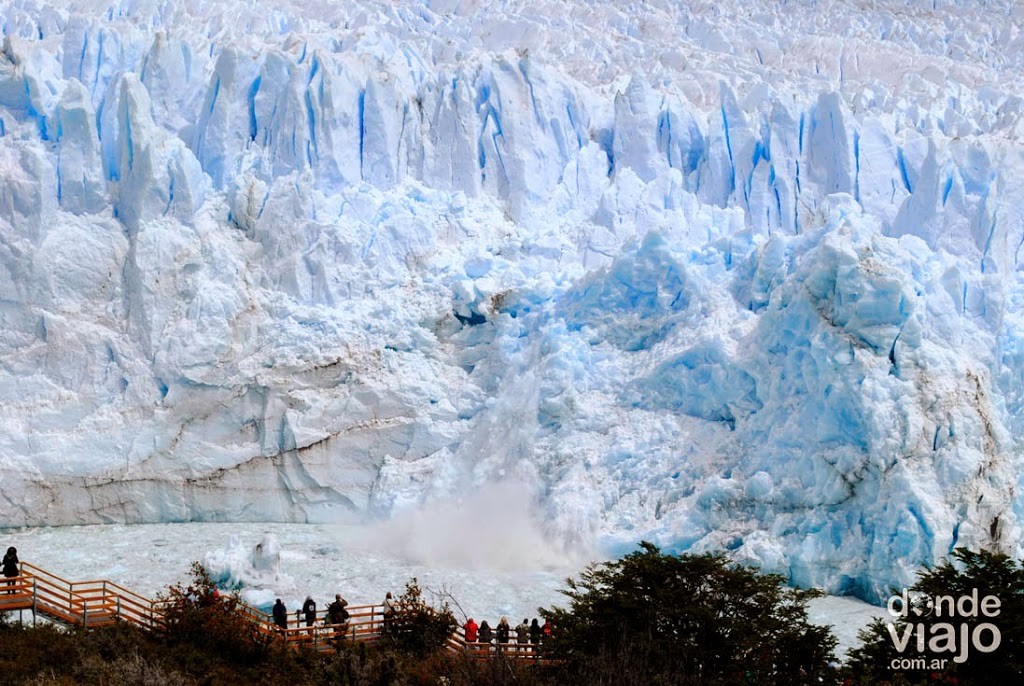 Desprendimiento en glaciar Perito Moreno