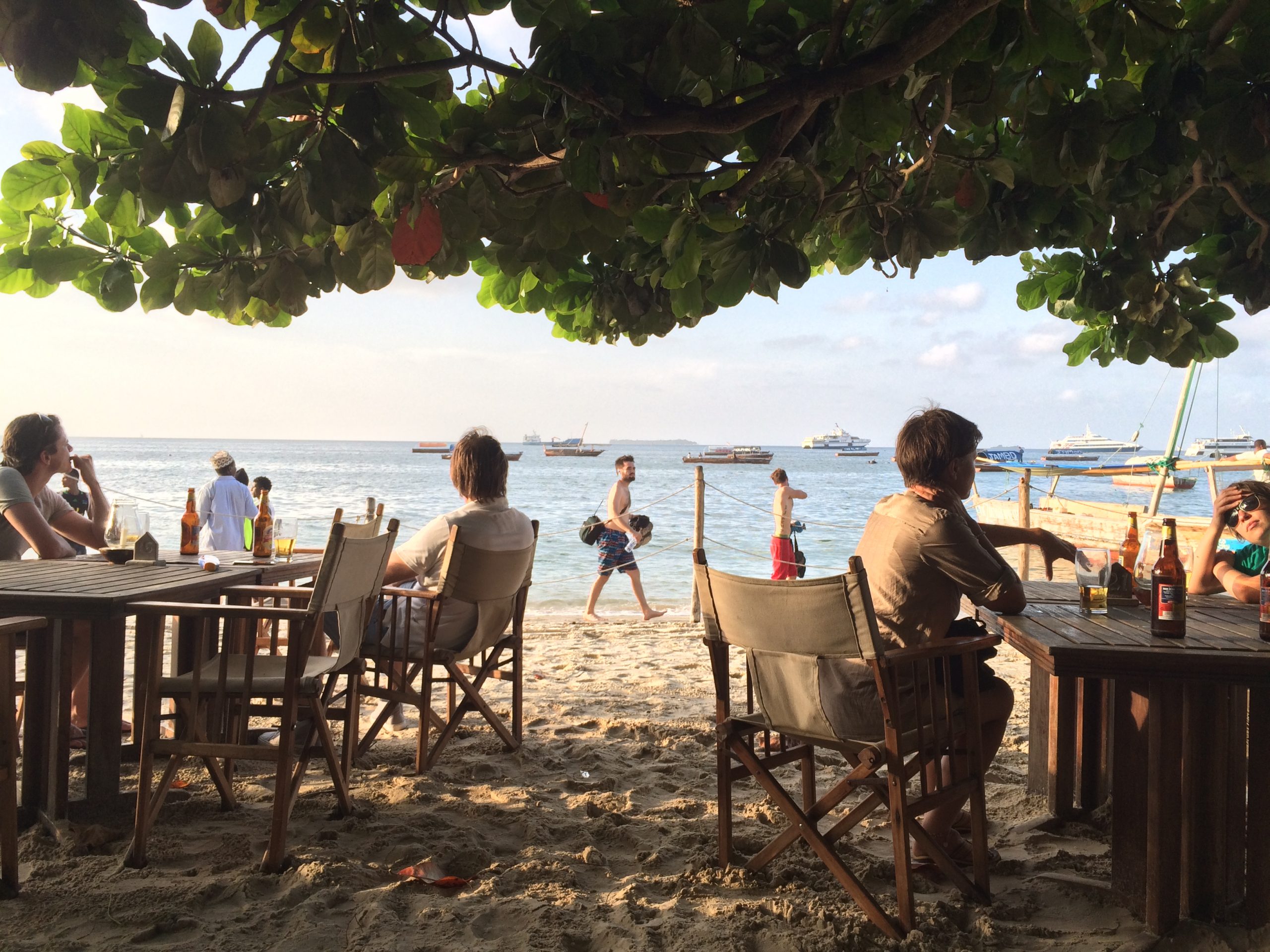 Bar Livingstone frente al mar en Stone Town, Zanzibar