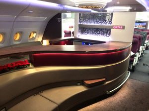 Lee más sobre el artículo Cómo es volar en el A380 de Qatar Airways: el avión más grande del mundo por dentro