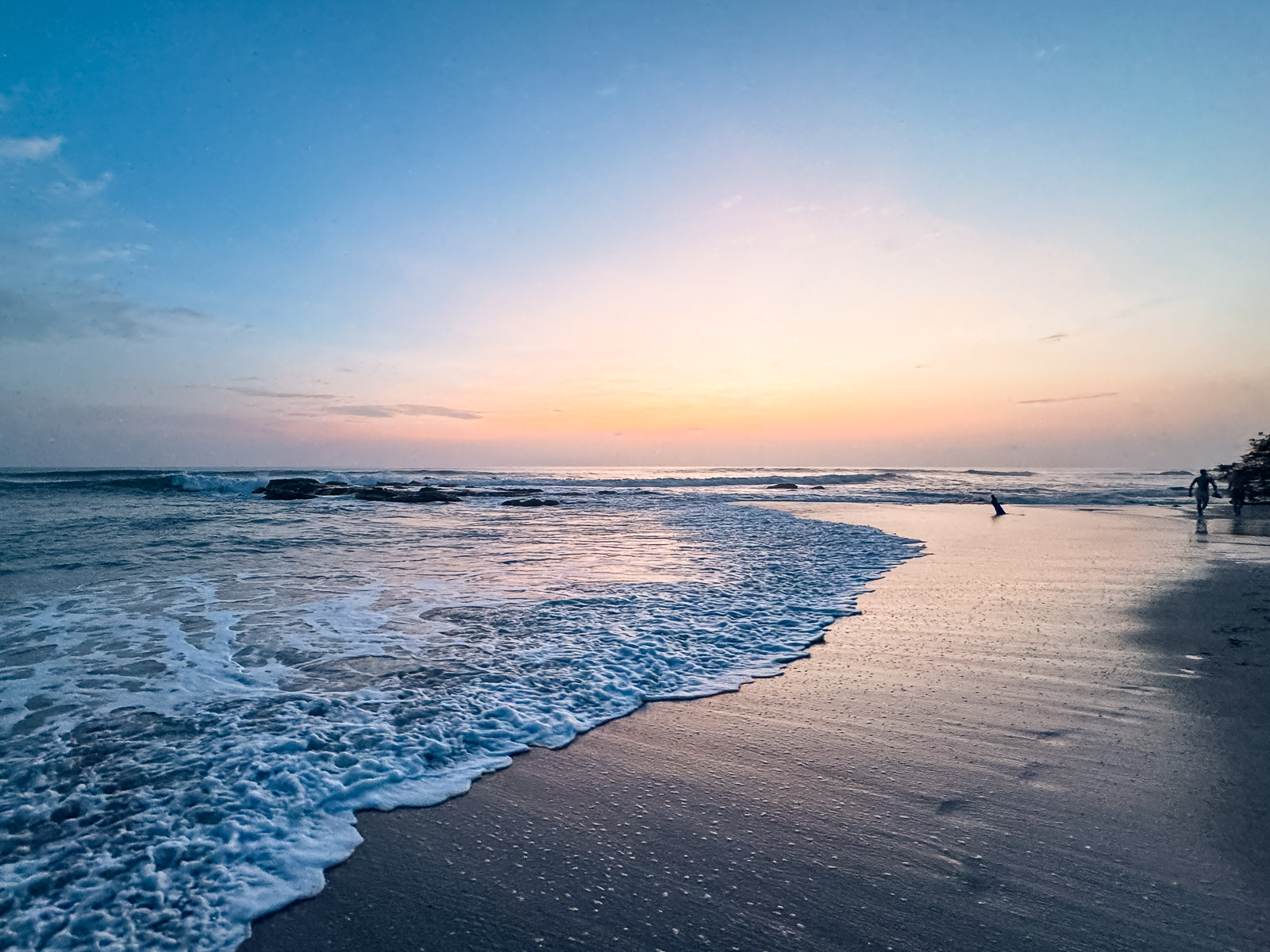 Playa de Santa Teresa en la península de Nicoya