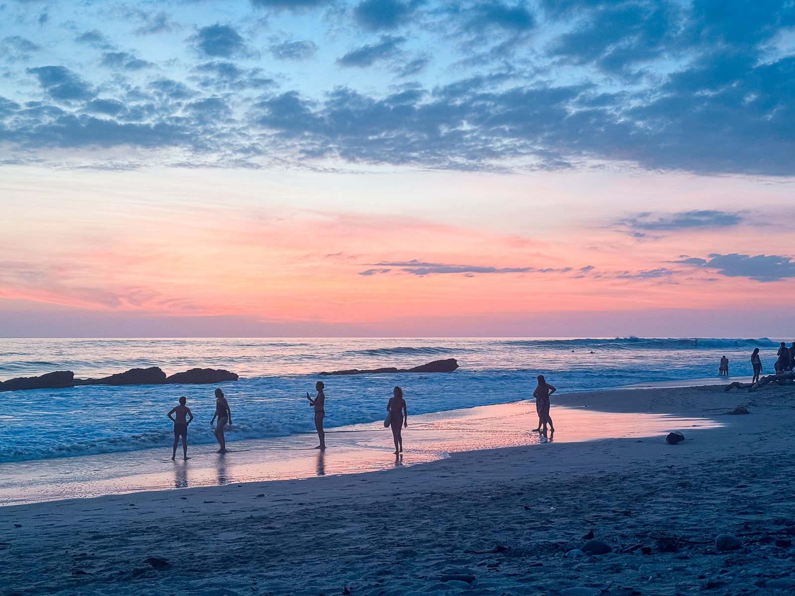 Puesta de sol en la playa de Santa Teresa