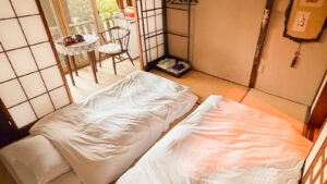 Lee más sobre el artículo Dormir en un ryokan en Japón: mi experiencia en Hakone y Takayama