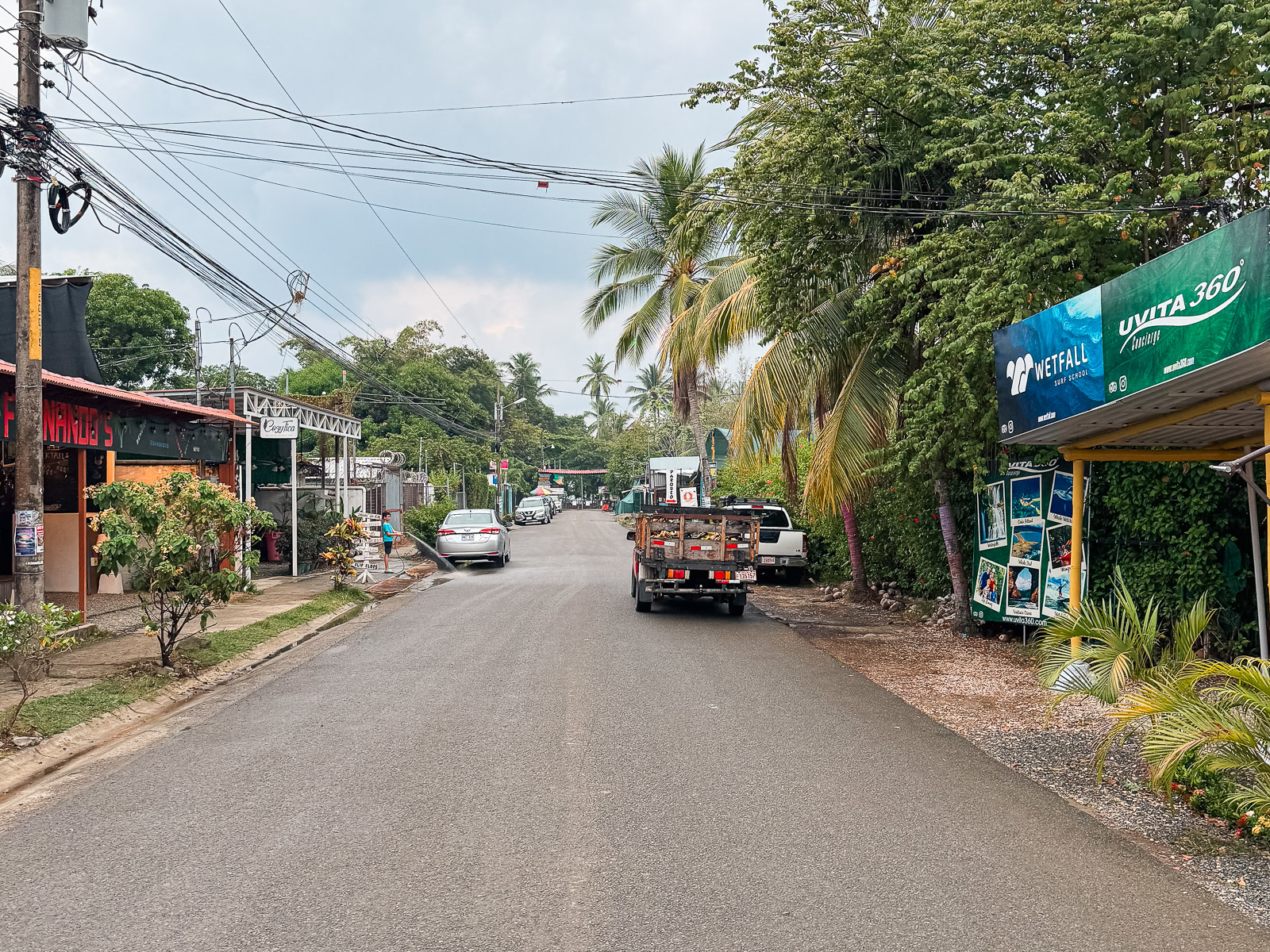 Calle principal de Uvita, Costa Rica